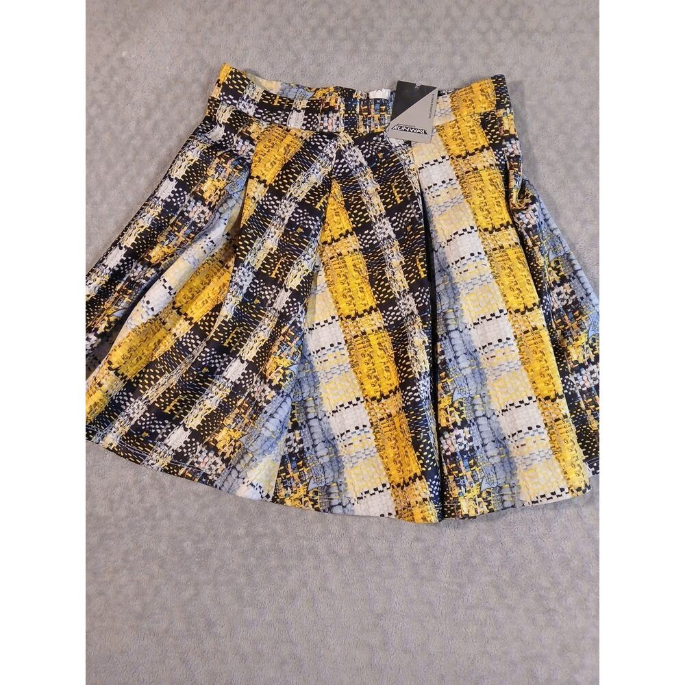 Project Runway A-line Fit And Flare,Size M Skirt, Short Abstract Print NWT - Picture 3 of 9